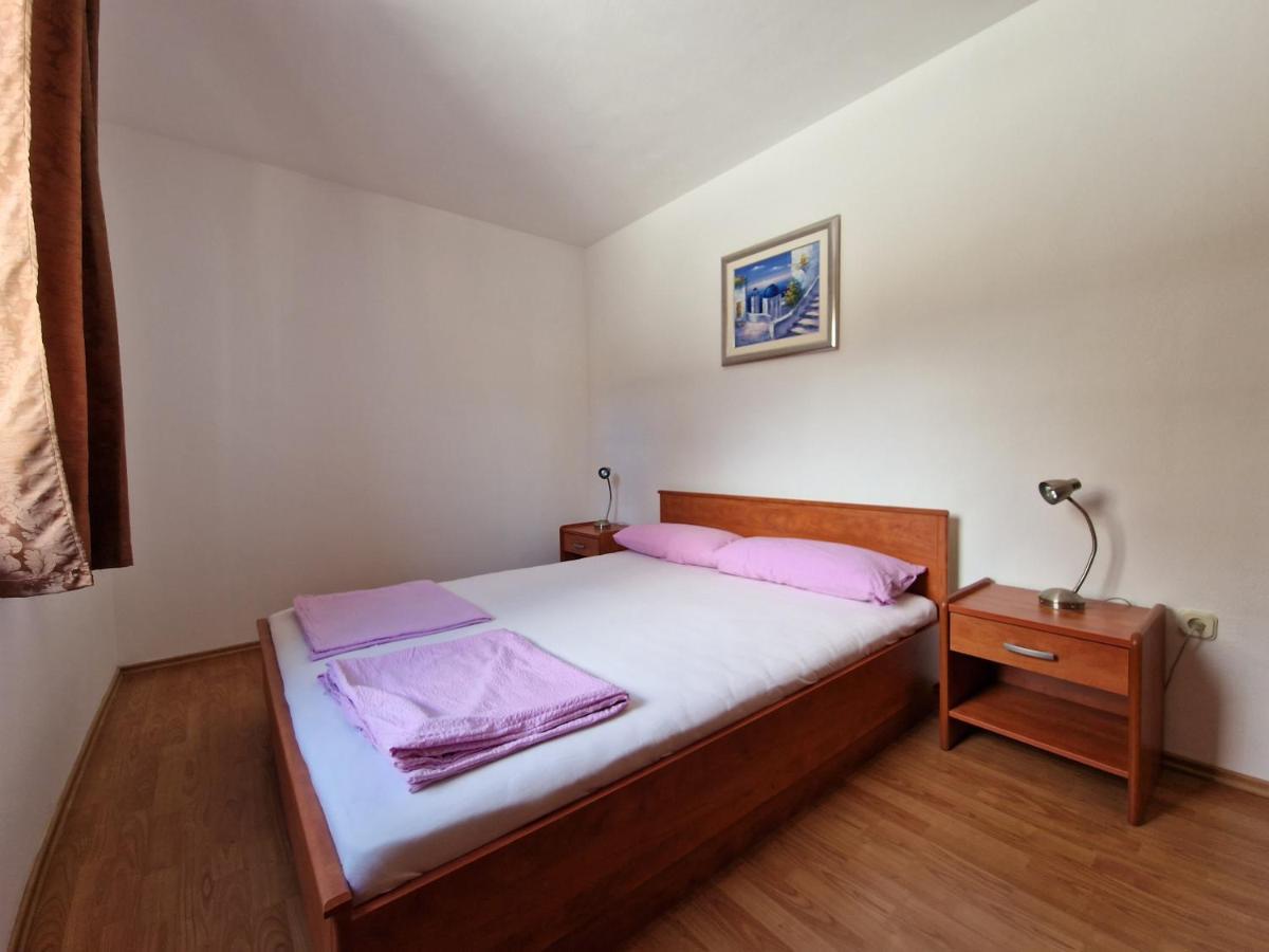 Apartments Lacic 3 Цриквеница Экстерьер фото