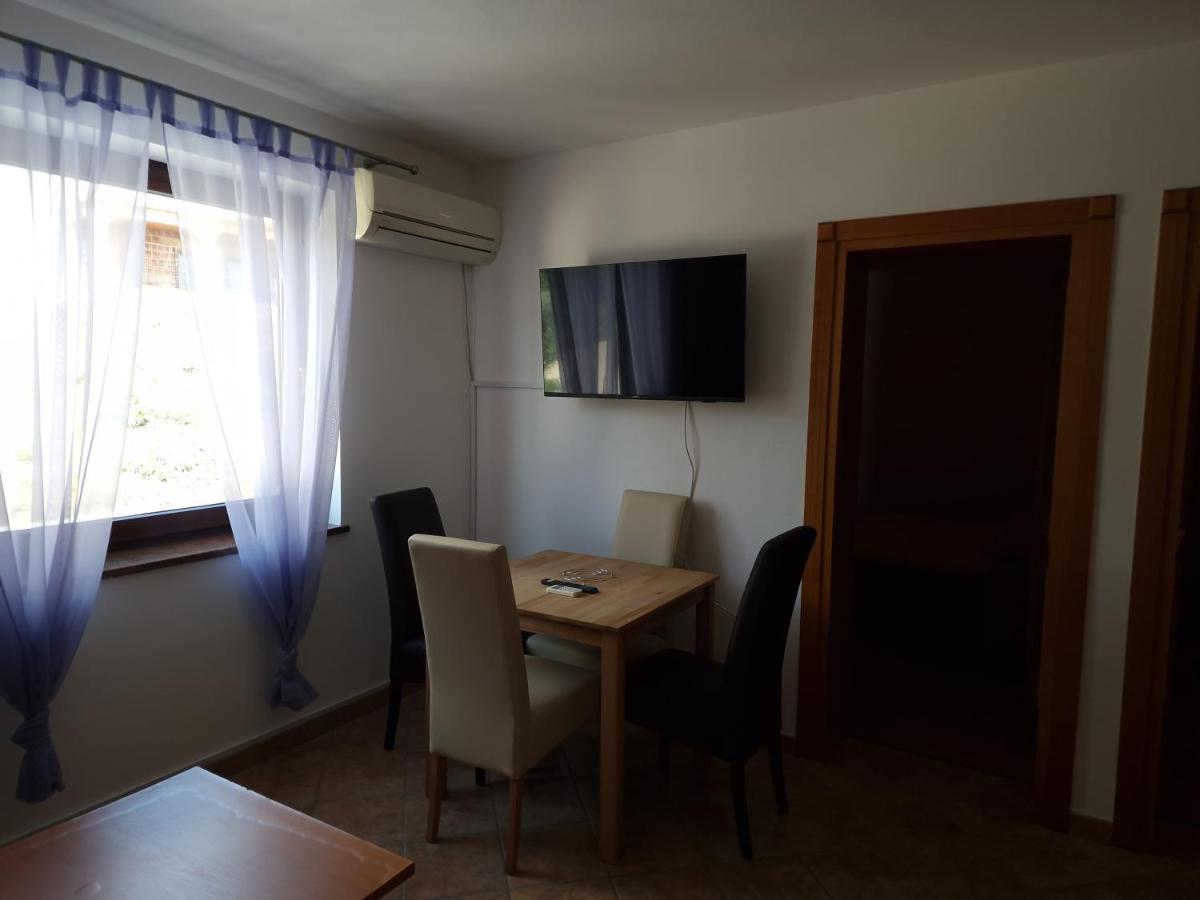 Apartments Lacic 3 Цриквеница Экстерьер фото