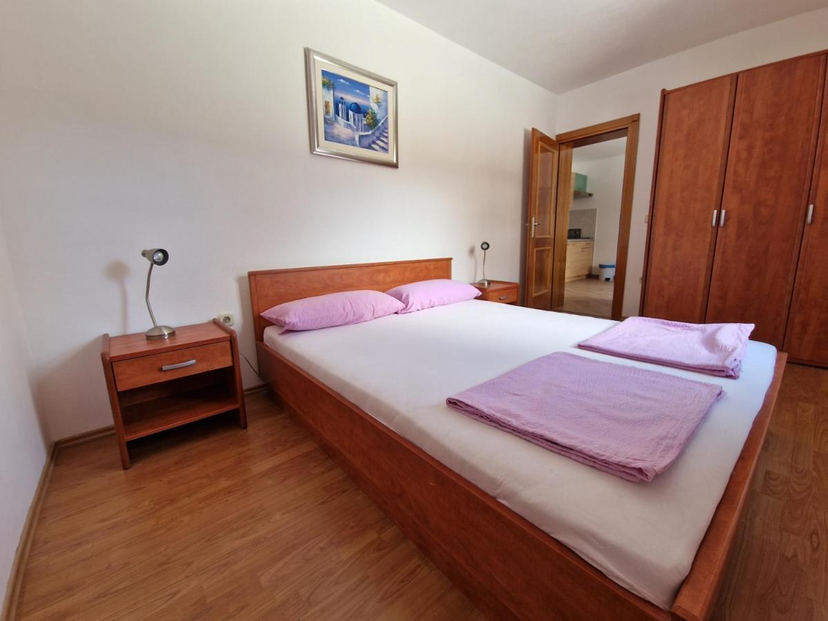 Apartments Lacic 3 Цриквеница Экстерьер фото